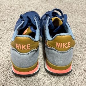 Nike Internationalist Sneakers, Women's Size 7.5
